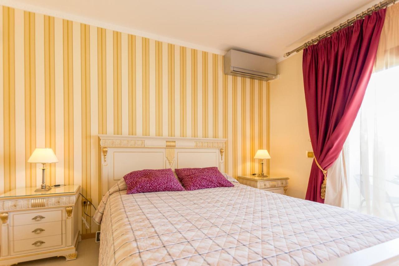 Benalbeach Premium Small Studio- 24h Access Appartement